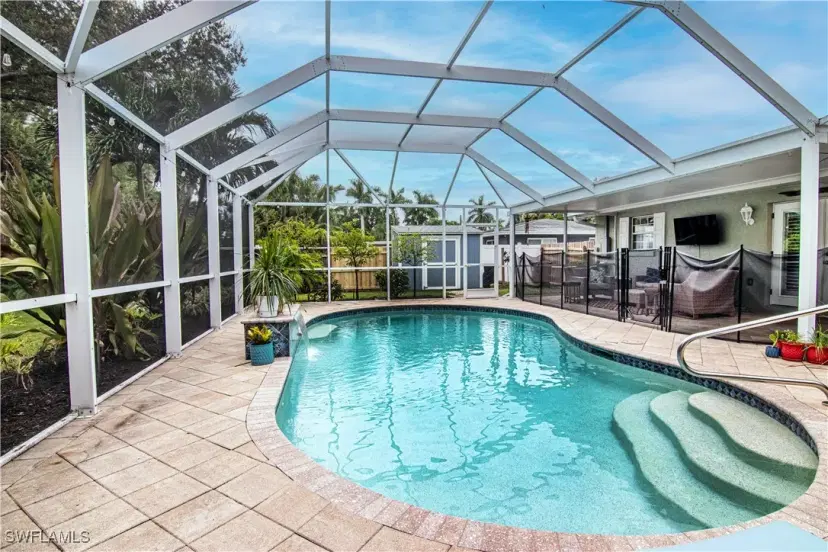 Picture of 1316 Sunbury Dr, Fort Myers FL 33901
