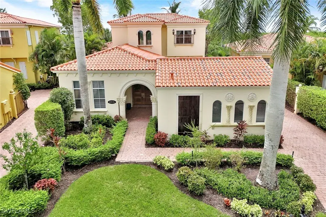 Picture of 8576 Bellagio Dr, Naples, FL 34114