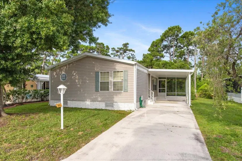 Picture of 205 Sandy Bottom Place A 10, Fort Pierce FL 34982