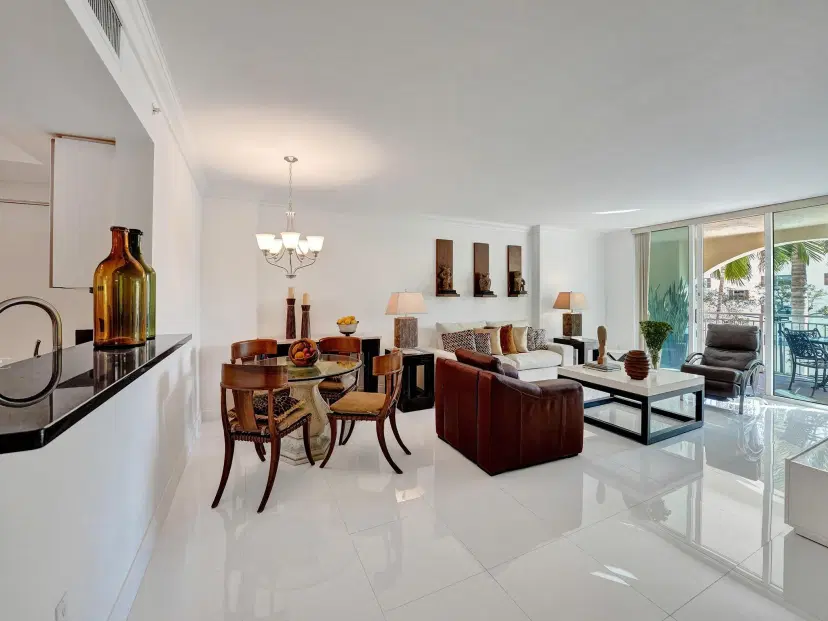 Picture of 99 SE Mizner Boulevard 213, Boca Raton FL 33432