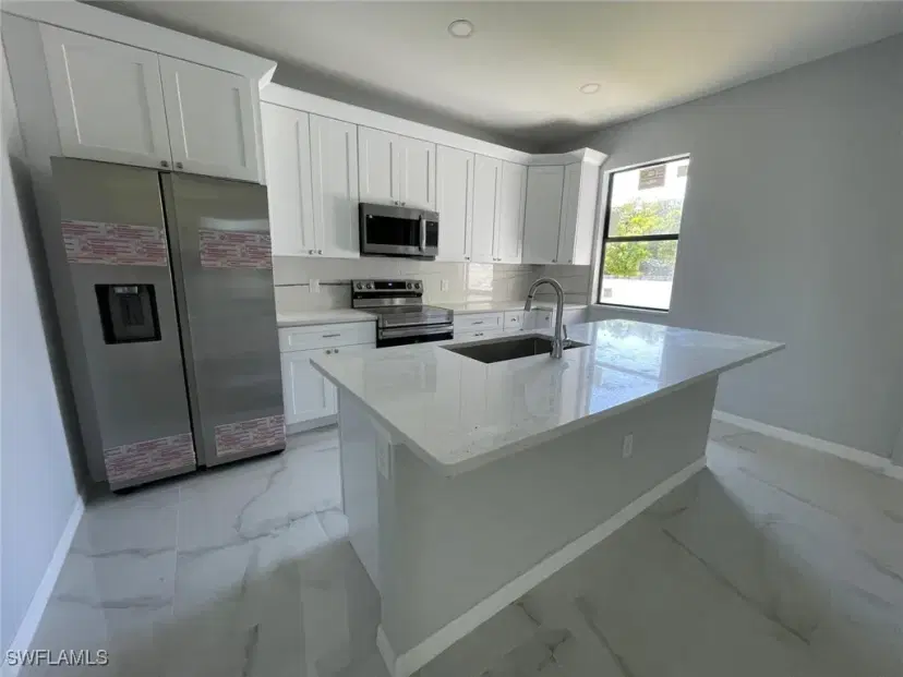 Picture of 9 NW 14Th Pl, Cape Coral FL 33993