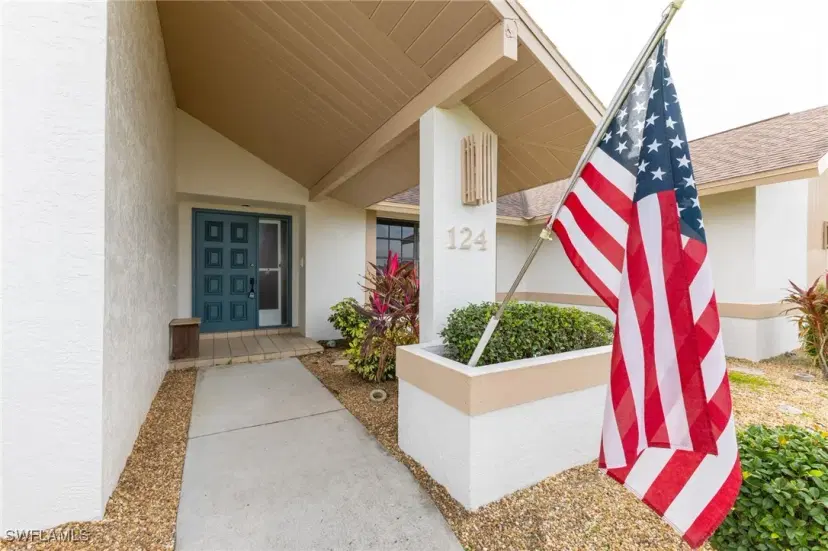 Picture of 124 SE 39Th Ter, Cape Coral FL 33904