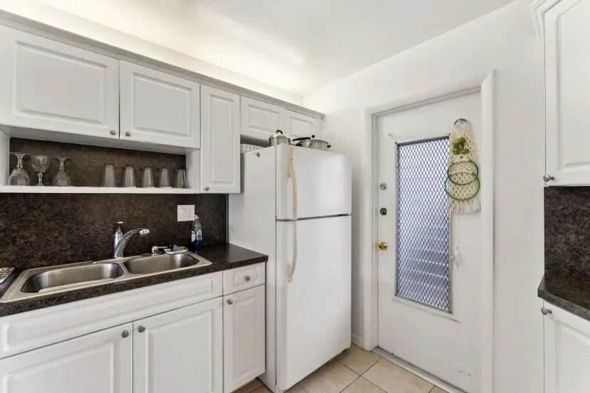 Picture of 2668 Garden Drive 201, Lake Worth FL 33461