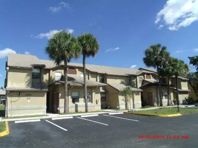 Picture of 2461 NW 56Th Ave 112, Lauderhill, FL 33313
