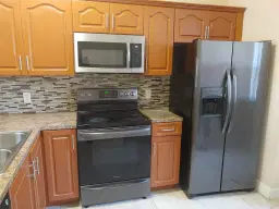 Picture of 2461 NW 56Th Ave 112, Lauderhill, FL 33313
