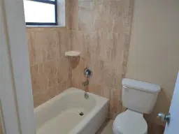 Picture of 2461 NW 56Th Ave 112, Lauderhill, FL 33313