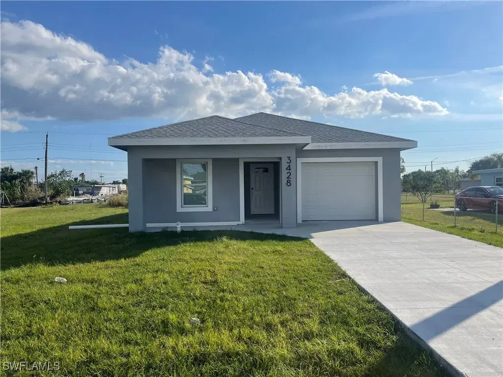Picture of 3220 Jeffcott St, Fort Myers, FL 33916