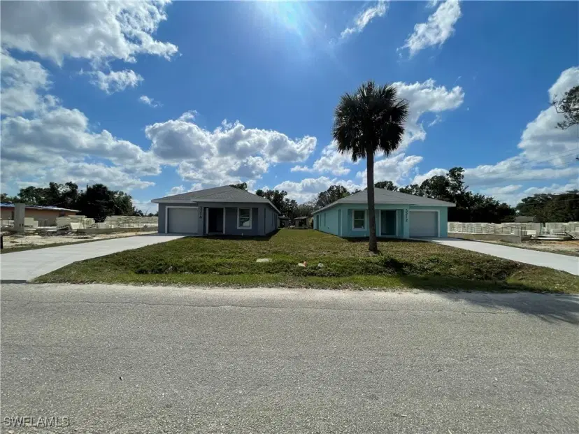 Picture of 3220 Jeffcott St, Fort Myers FL 33916