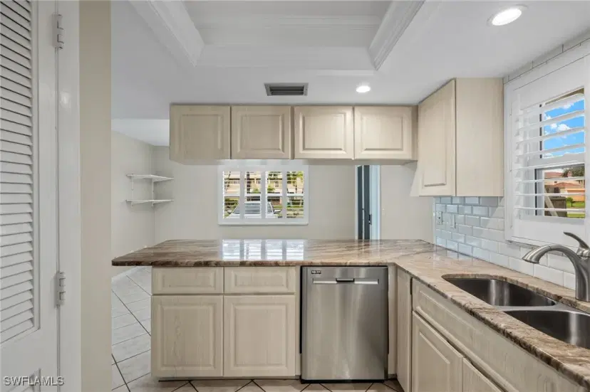 Picture of 1639 Beach Pkwy 104, Cape Coral FL 33904
