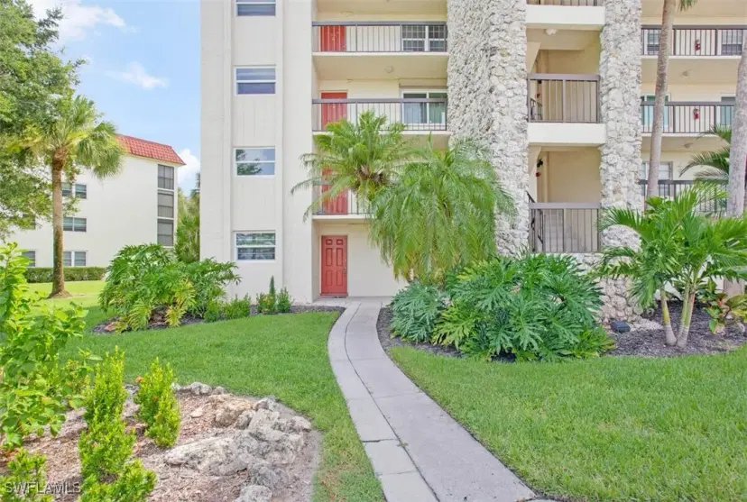 Picture of 4380 27Th Ct Sw 401, Naples FL 34116