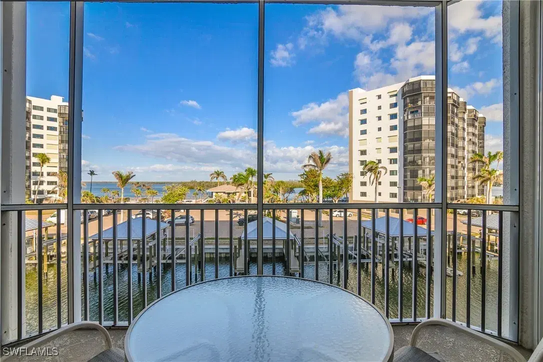Picture of 4321 Bay Beach Ln 622, Fort Myers Beach, FL 33931