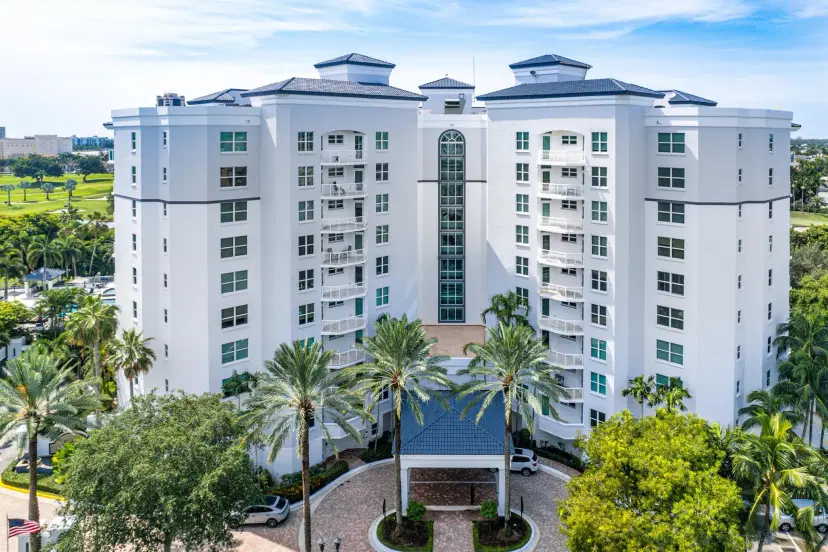 Picture of 550 SE Mizner Boulevard B-707, Boca Raton FL 33432