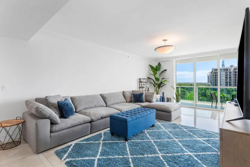 Picture of 550 SE Mizner Boulevard B-707, Boca Raton FL 33432
