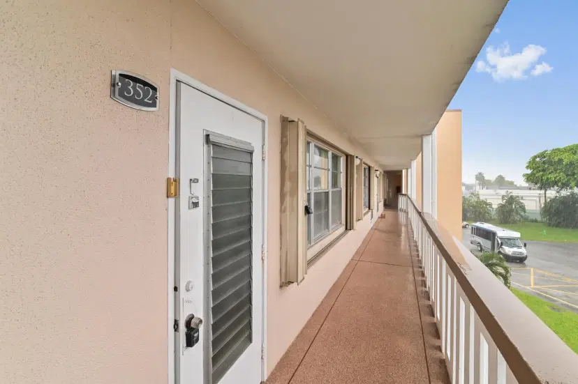 Picture of 352 Southampton C, West Palm Beach FL 33417