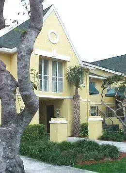 Picture of 2823 N Course Dr 201, Pompano Beach, FL 33069