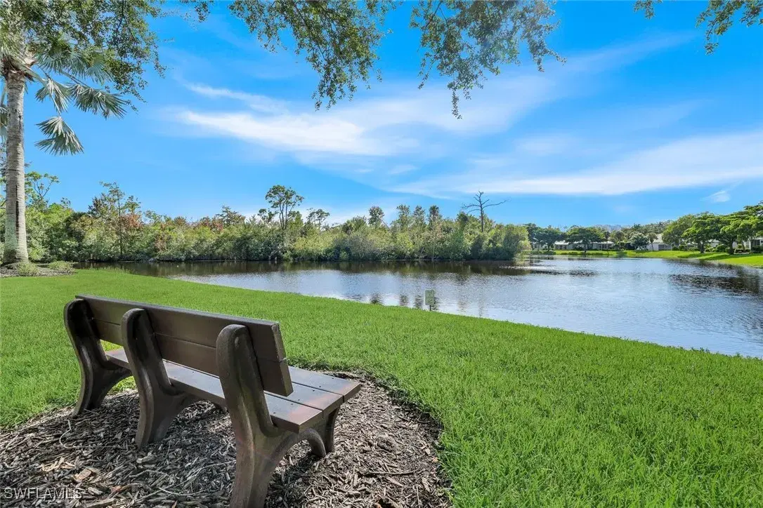 Picture of 760 Tarpon Cove Dr 102, Naples, FL 34110
