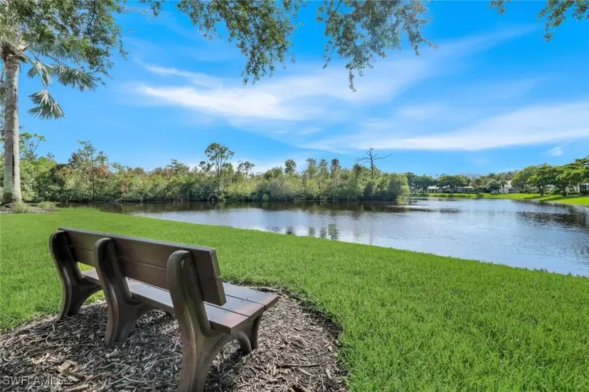 Picture of 760 Tarpon Cove Dr 102, Naples FL 34110