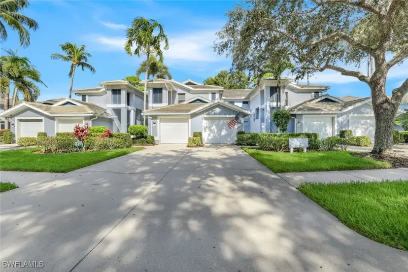 Picture of 760 Tarpon Cove Dr 102, Naples FL 34110