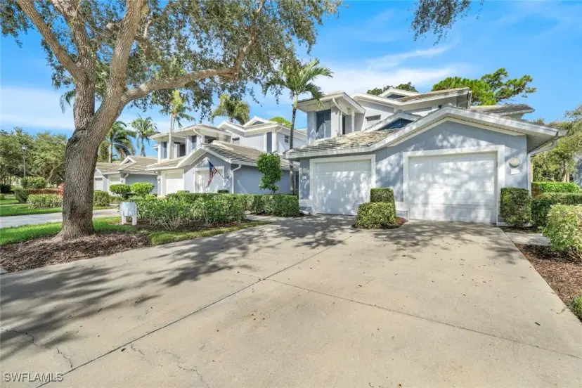Picture of 760 Tarpon Cove Dr 102, Naples FL 34110