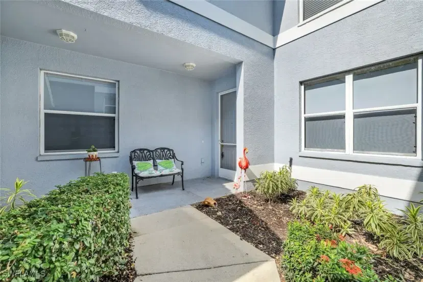 Picture of 760 Tarpon Cove Dr 102, Naples FL 34110