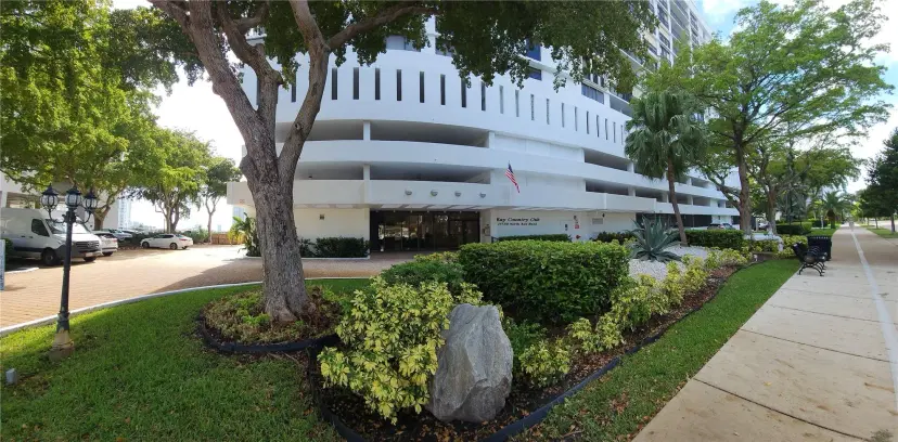 Picture of 17720 N Bay Rd 11D, Sunny Isles Beach FL 33160