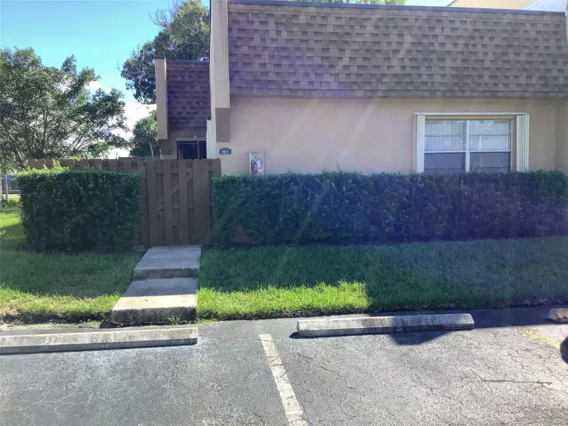 Picture of 3581 NW 95Th Ter 601, Sunrise FL 33351
