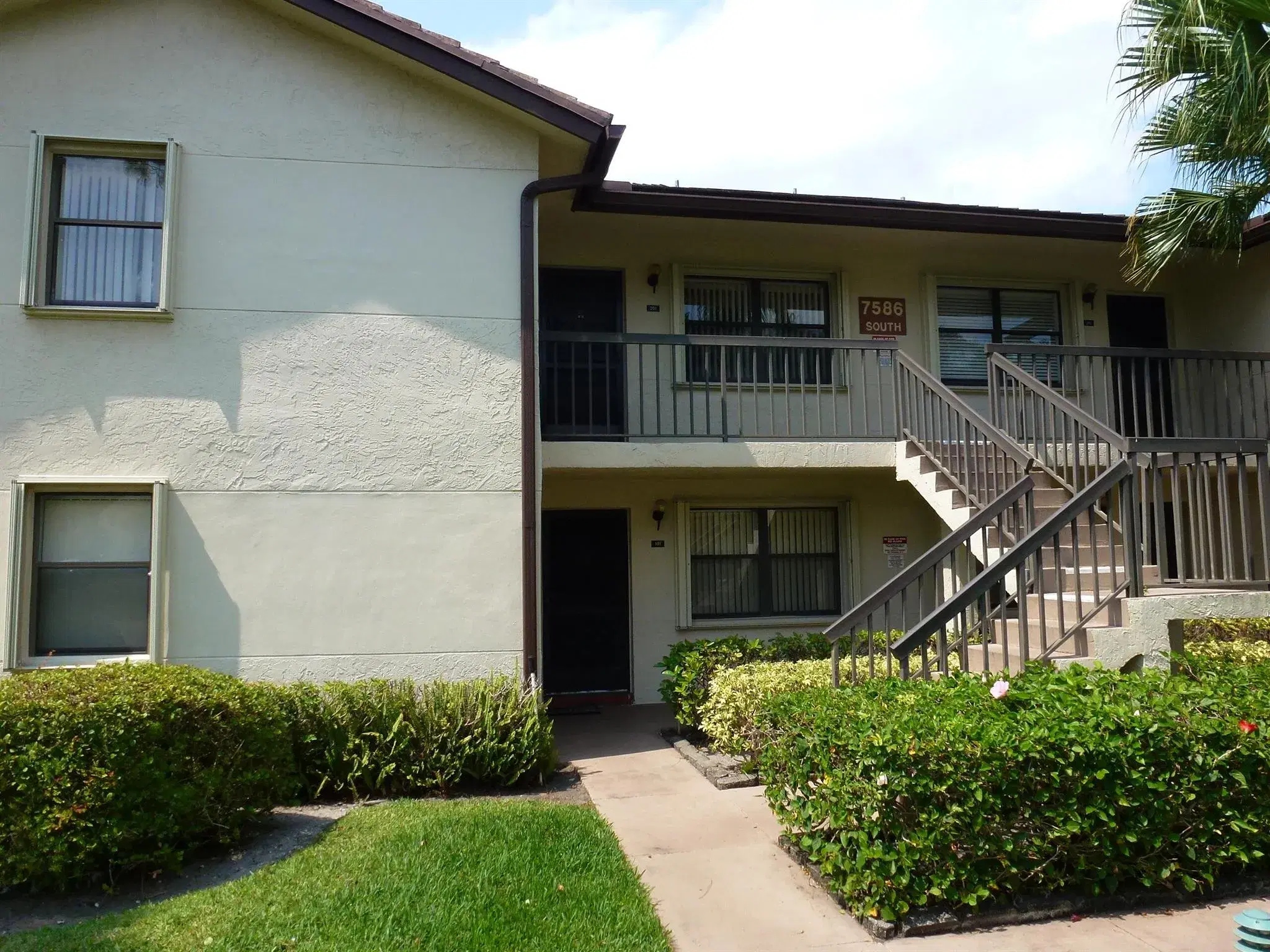 Picture of 7586 Tahiti Lane 201, Lake Worth, FL 33467