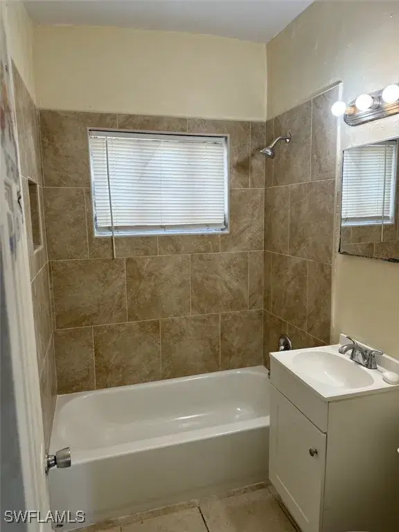 Picture of 1341 Gardenia Ave, Fort Myers FL 33916