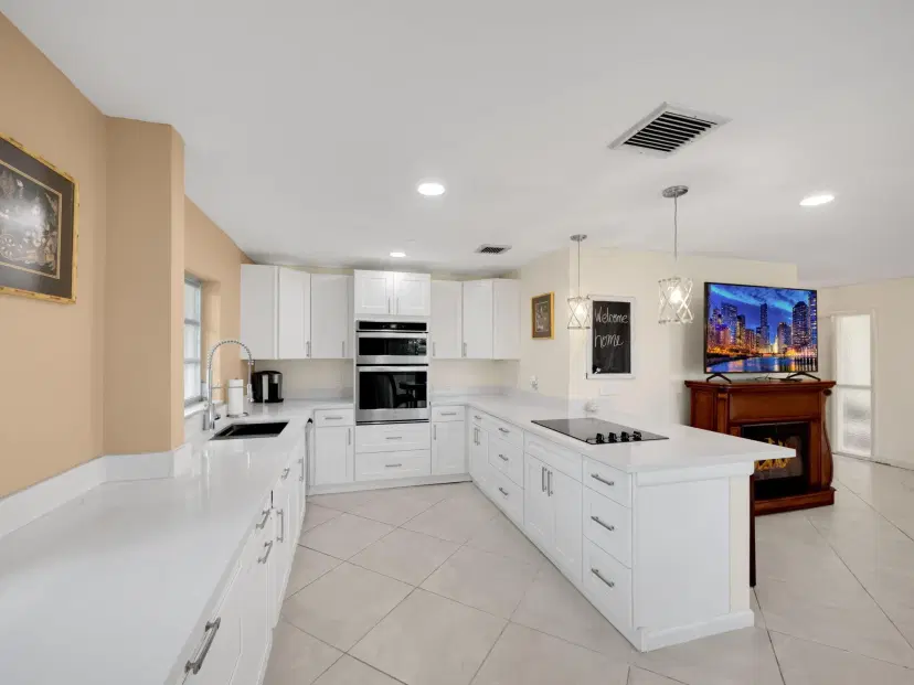 Picture of 324 Orange Tree Drive 5, Atlantis FL 33462