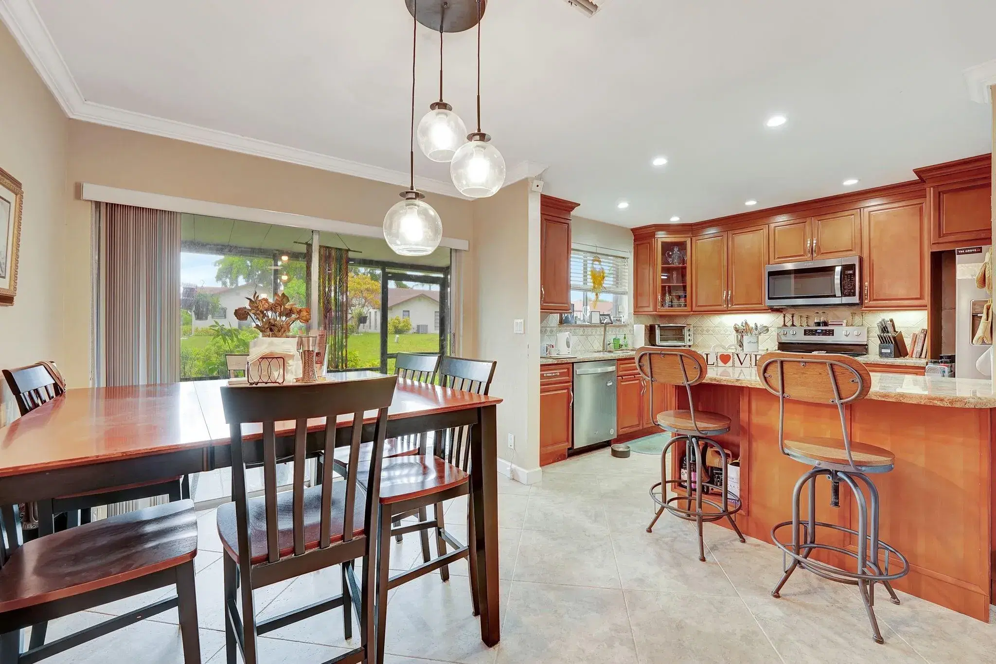 Picture of 2043 Discovery Cir E, Deerfield Beach, FL 33442