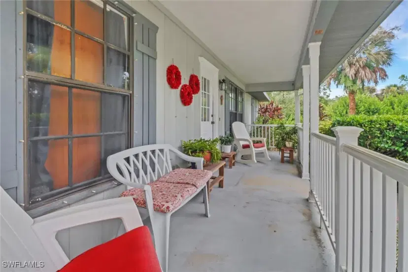 Picture of 541 18Th St Se, Naples FL 34117