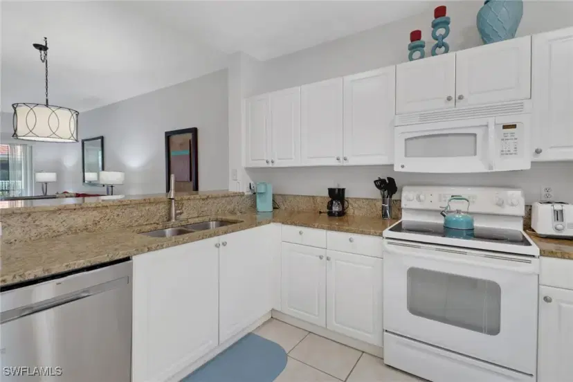 Picture of 9175 Celeste Dr # 2 101, Naples FL 34113