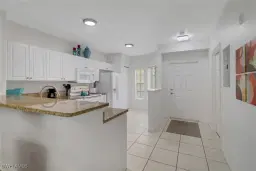 Picture of 9175 Celeste Dr # 2 101, Naples, FL 34113