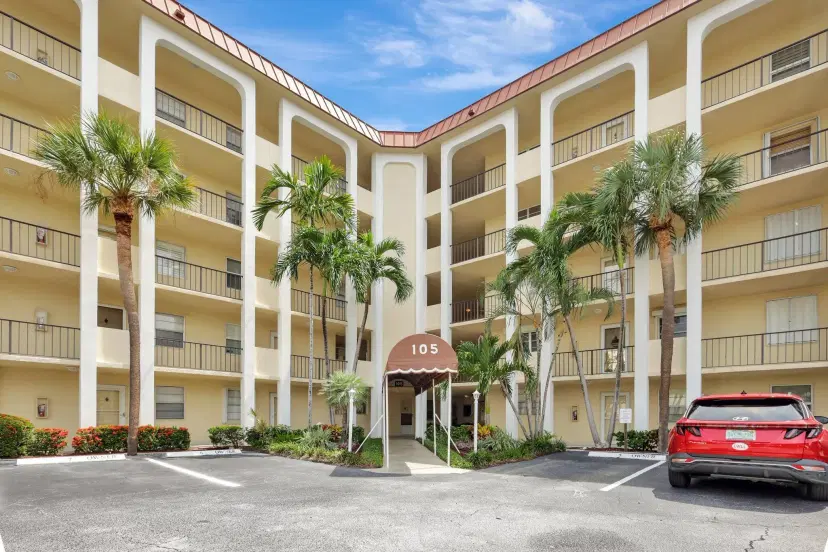 Picture of 105 Paradise Harbour Boulevard 412, North Palm Beach FL 33408