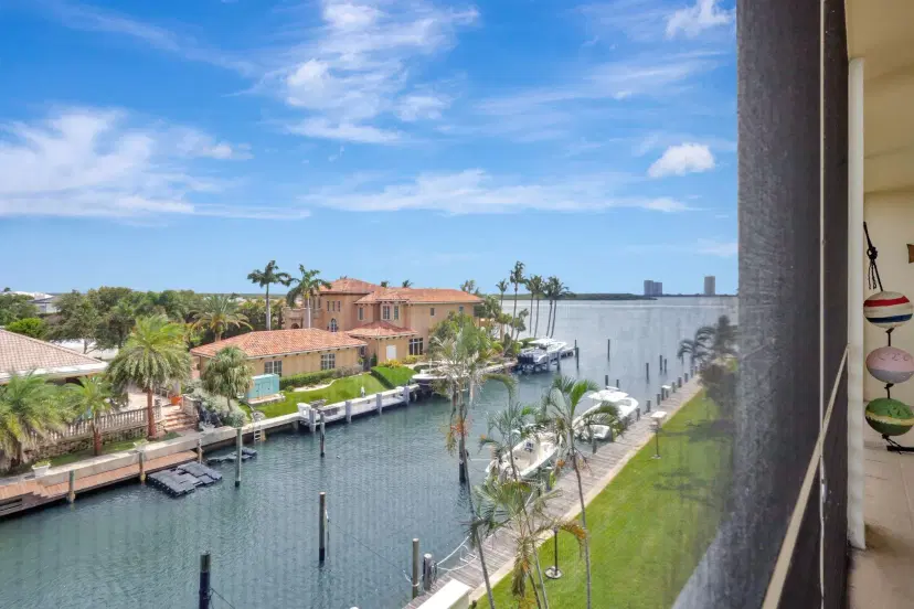 Picture of 105 Paradise Harbour Boulevard 412, North Palm Beach FL 33408