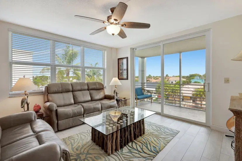 Picture of 105 Paradise Harbour Boulevard 412, North Palm Beach FL 33408