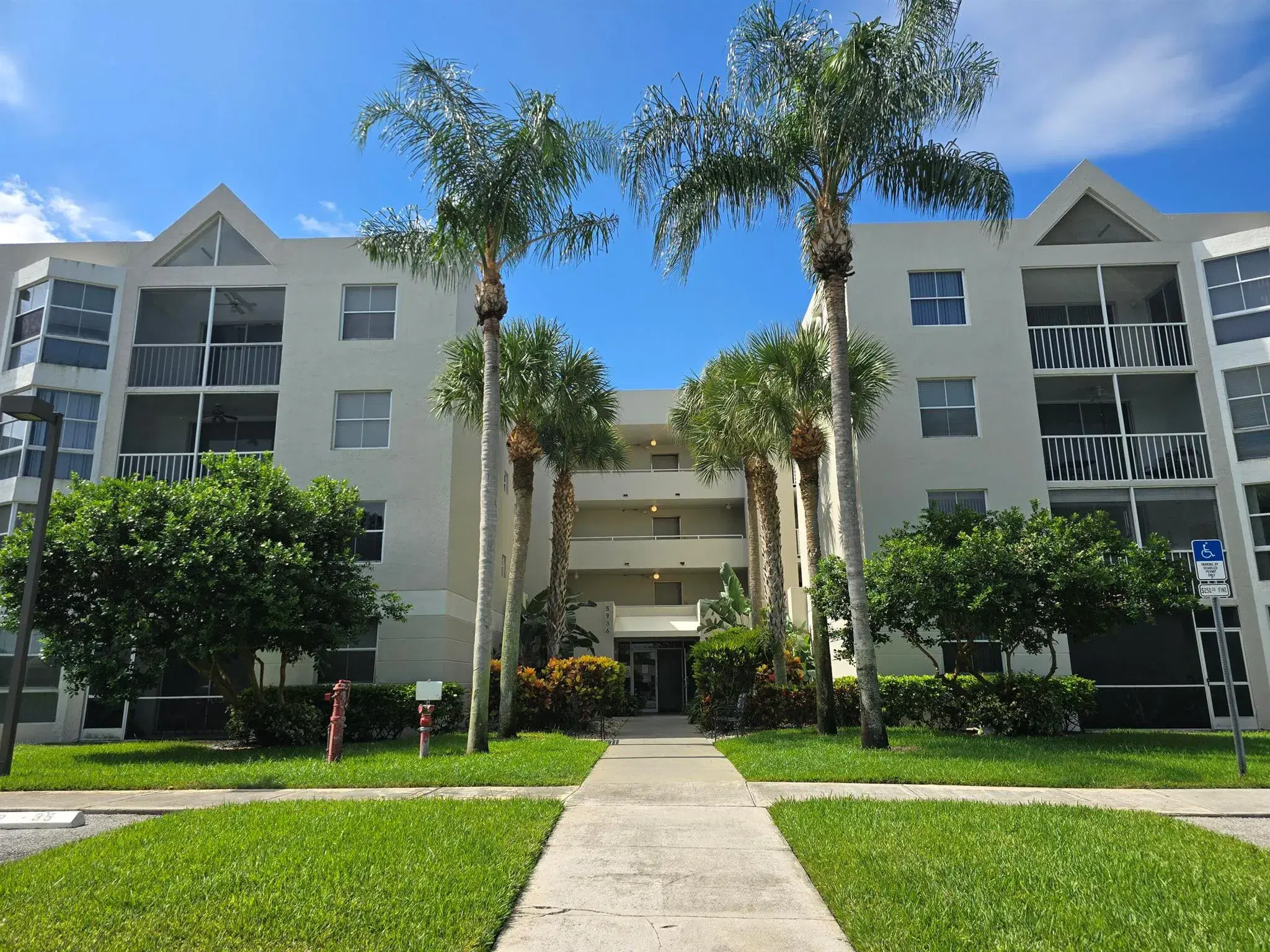 Picture of 5936 Morningstar Circle 401, Delray Beach, FL 33484