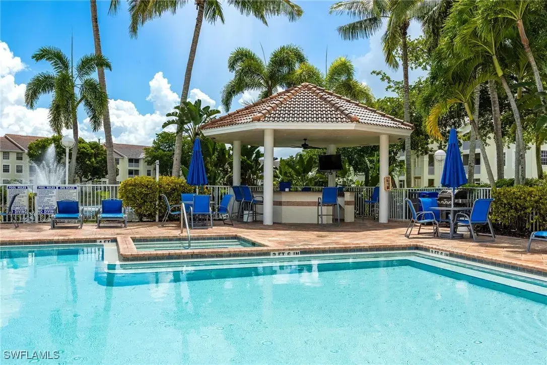 Picture of 4630 Saint Croix Ln 828, Naples, FL 34109