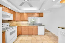 Picture of 2401 Antigua Cir B3, Coconut Creek, FL 33066