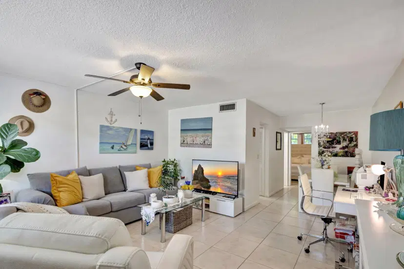 Picture of 2565 S Ocean Boulevard 211, Palm Beach FL 33480