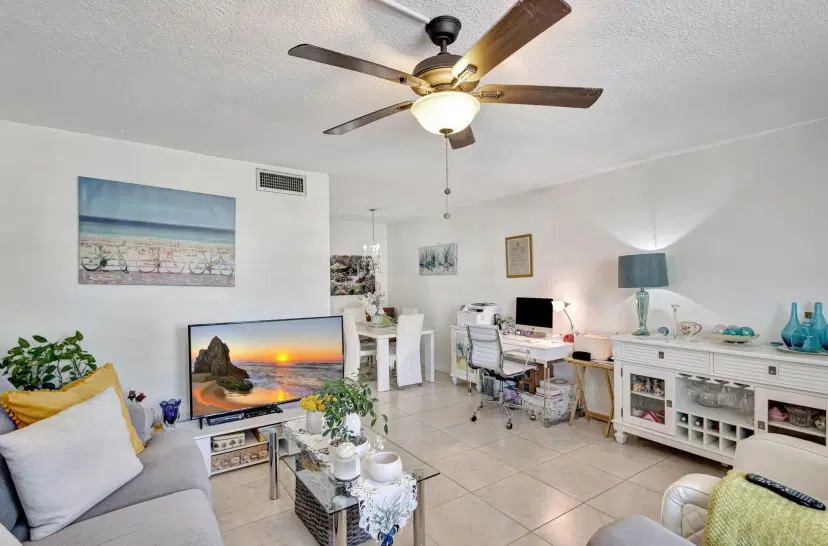 Picture of 2565 S Ocean Boulevard 211, Palm Beach FL 33480