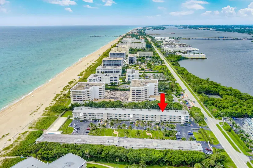 Picture of 2565 S Ocean Boulevard 306, Palm Beach FL 33480