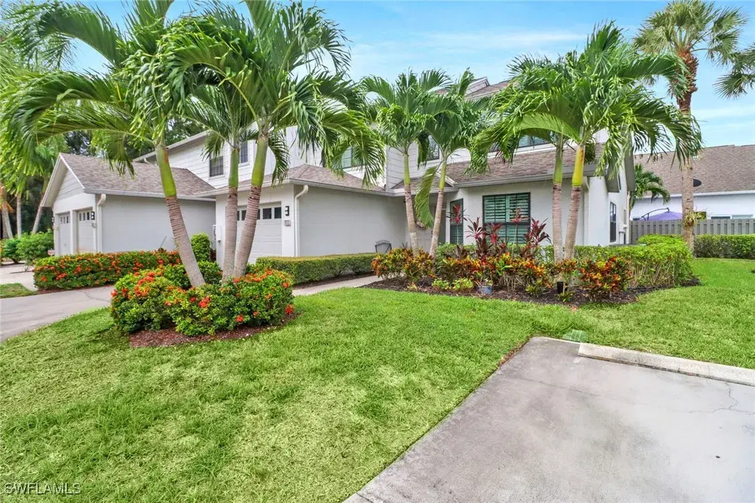 Picture of 850 Meadowland Dr J, Naples, FL 34108
