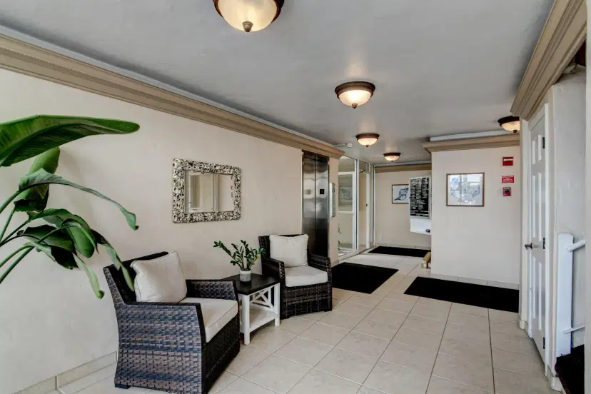 Picture of 3575 S Ocean Boulevard 205, South Palm Beach FL 33480