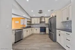 Picture of 103 Round Key Cir E10, Naples, FL 34112