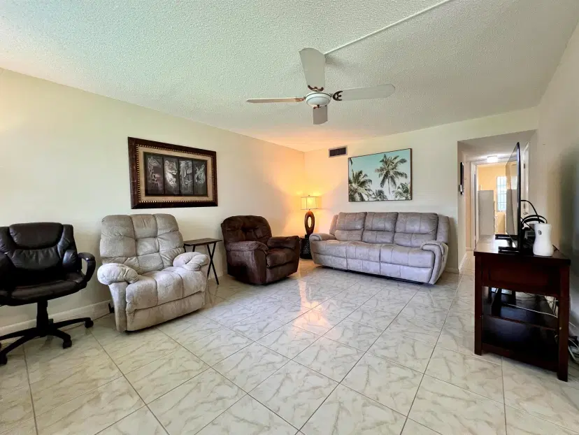 Picture of 160 Bedford G, West Palm Beach FL 33417