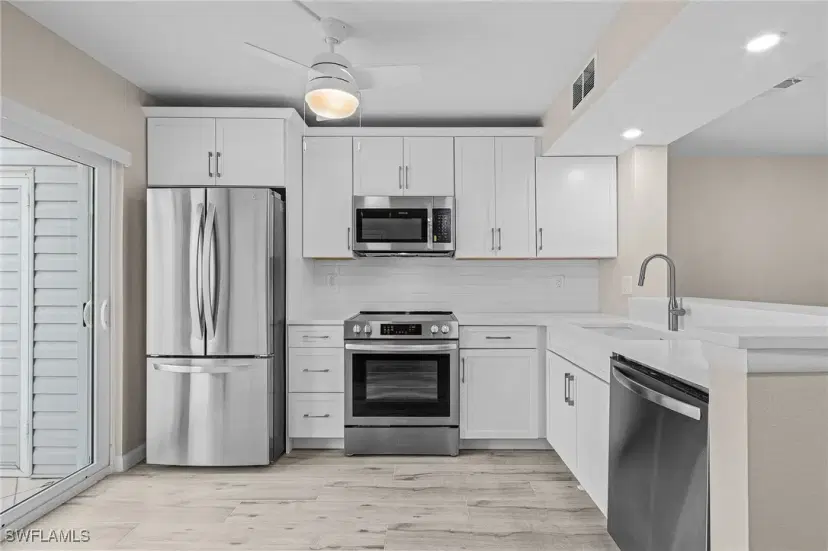Picture of 18034 San Carlos Blvd 101, Fort Myers Beach FL 33931
