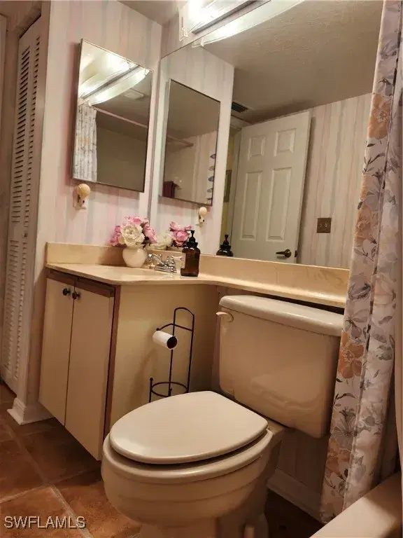 Picture of 5885 Trailwinds Dr 712, Fort Myers FL 33907