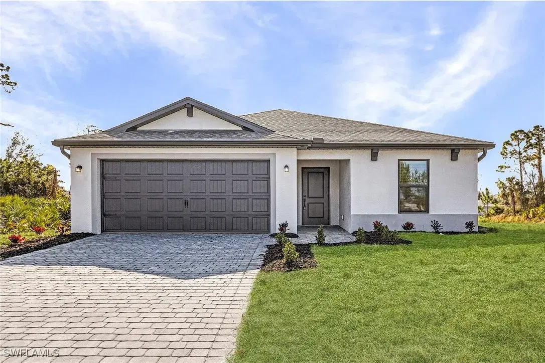 Picture of 826 Yellowbird Dr, Fort Myers, FL 33913