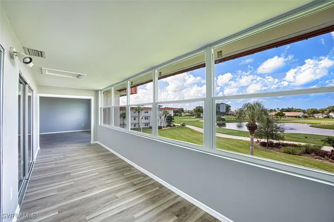 Picture of 1700 Pine Valley Dr 305, Fort Myers, FL 33907